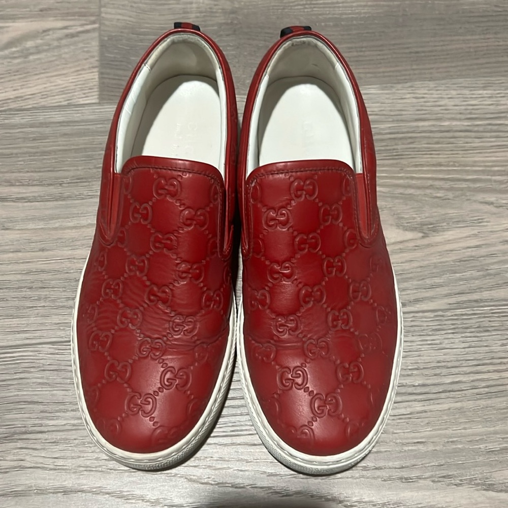 Authentic Gucci men loafer size 7.5